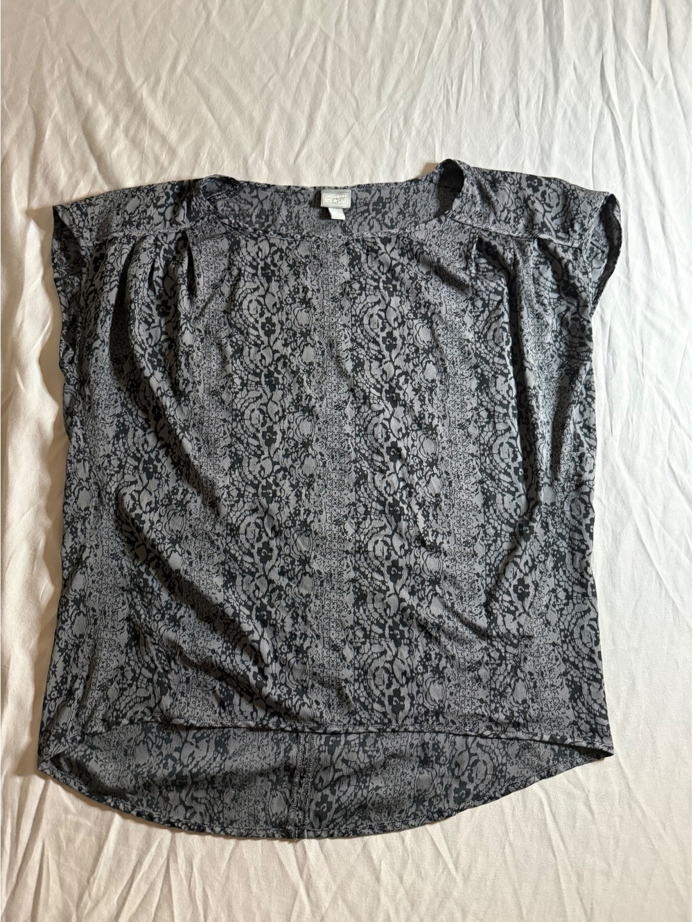 Converse One Star Women's Large Gray and Black Patterned Short Sleeve Top